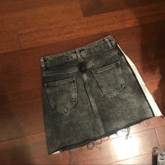 Zara Denim Skirt - Picture 3 of 4